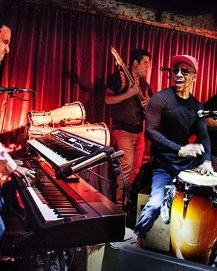 Romeo Santos Oakland