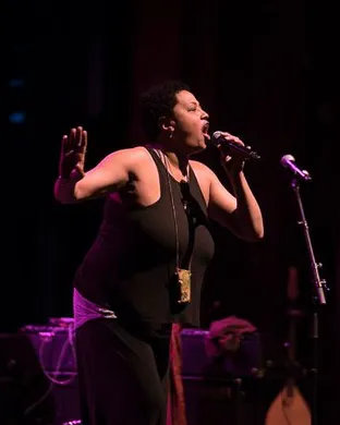 Lisa Fischer & Grand Baton