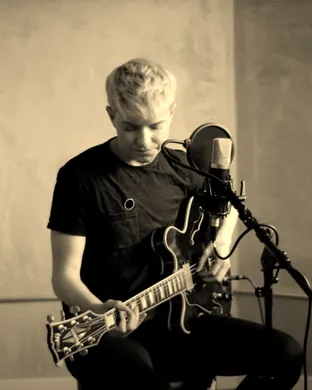 Mae Martin San Francisco